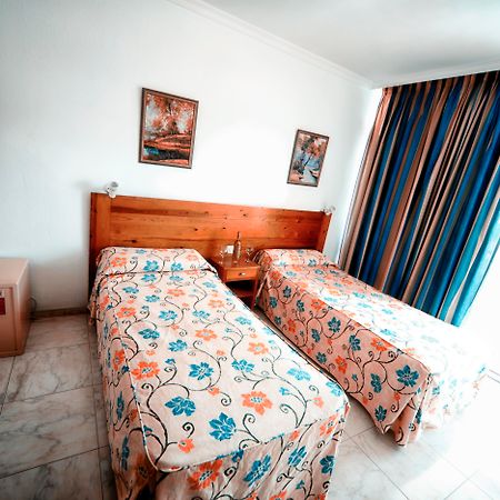 פלאייה דל אינגלז Apartamentos Montemar מראה חיצוני תמונה