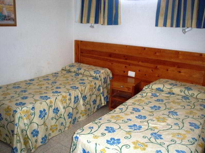 פלאייה דל אינגלז Apartamentos Montemar מראה חיצוני תמונה