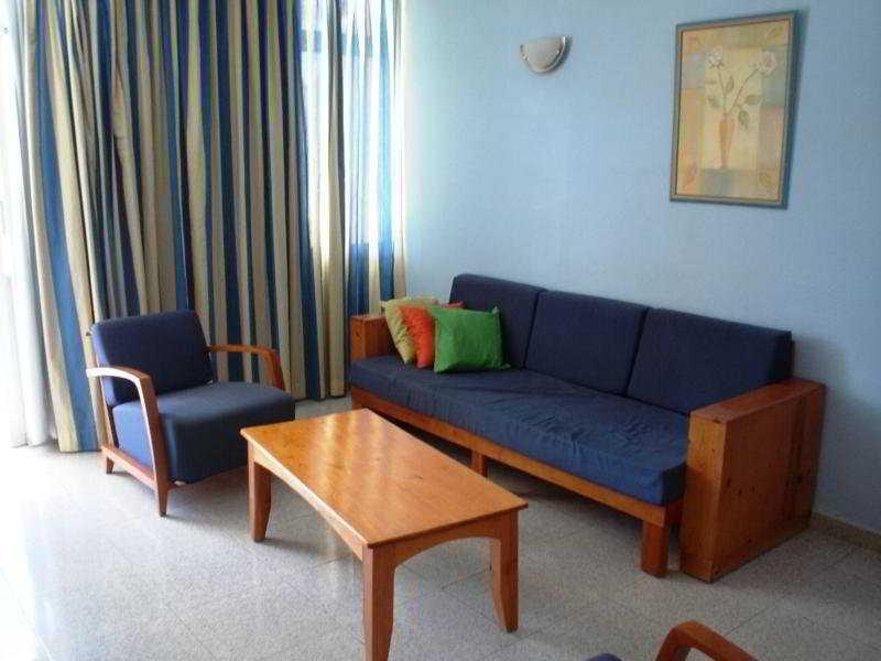 פלאייה דל אינגלז Apartamentos Montemar מראה חיצוני תמונה
